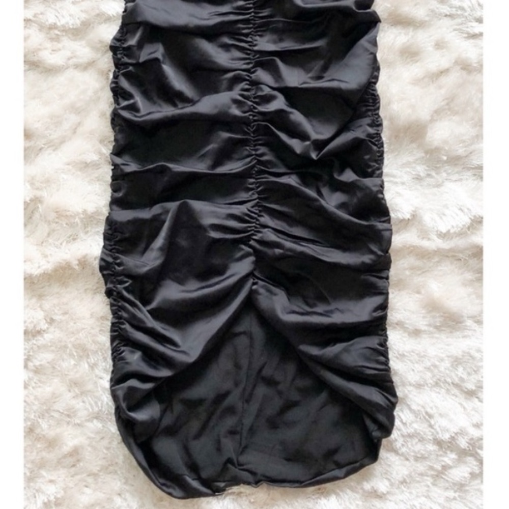 NBD Revolve U Fancy Huh Black Ruched Halter Satin Plunge V-Neck Dress Formal XS - Picture 5 of 7